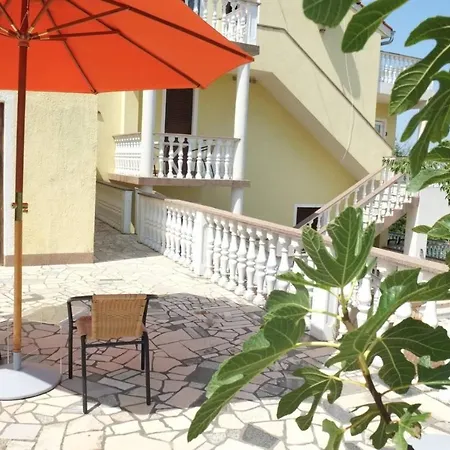 Hilltop Villa Risika Exterior photo