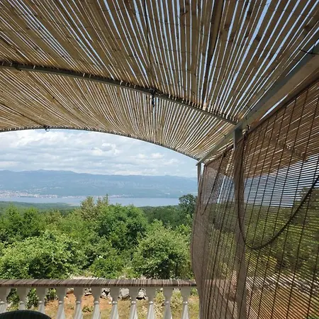 Hilltop Villa Risika Exterior photo