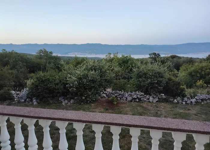 Hilltop Villa Risika