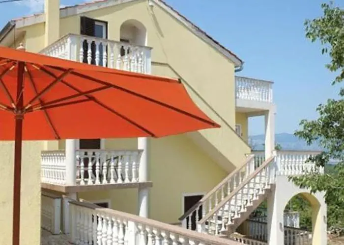 Hilltop Villa Risika