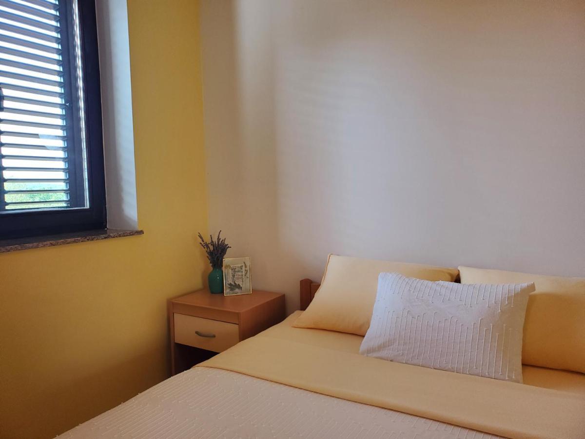 Hilltop Apartment Risika